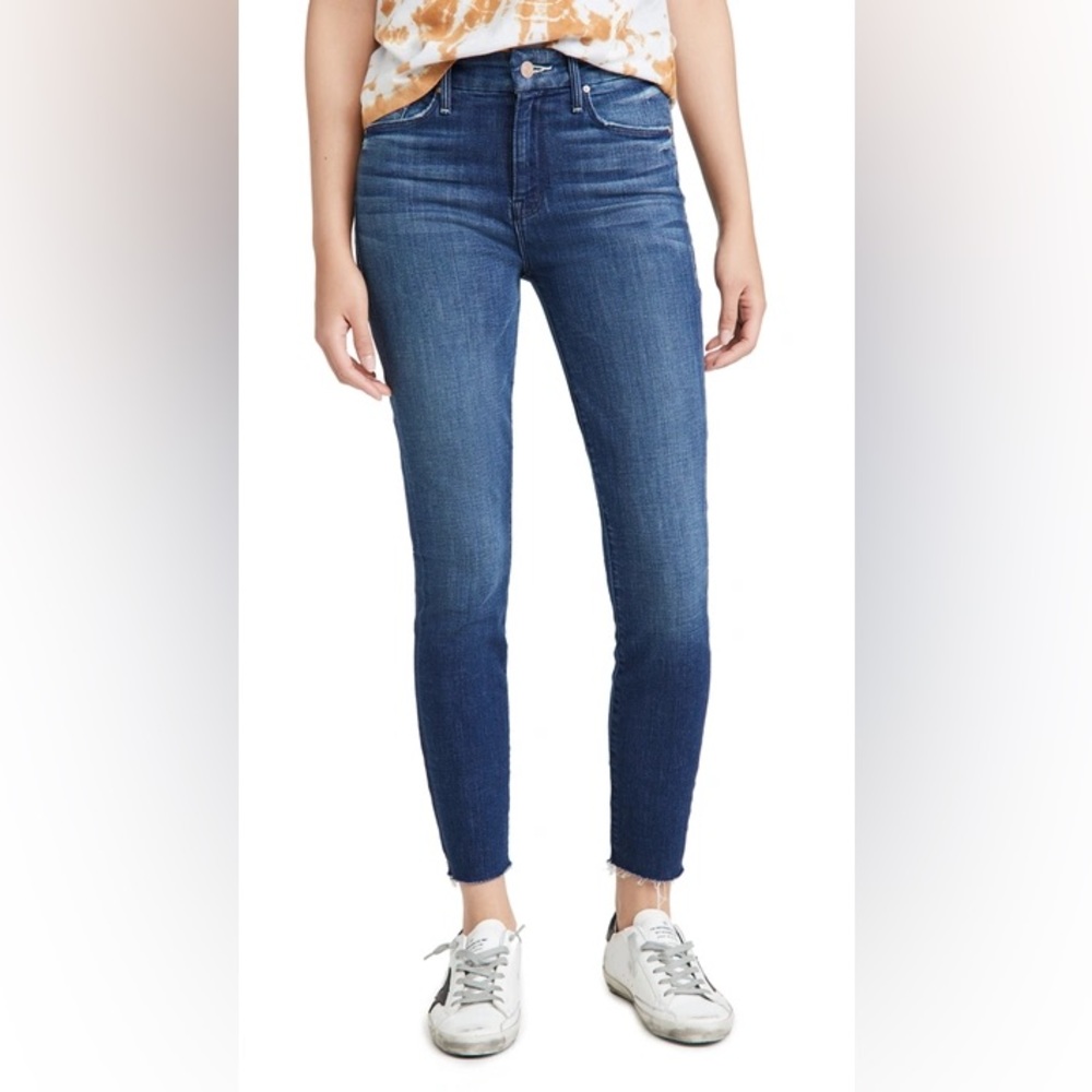 EUC MOTHER The Looker Ankle Fray wash Bazaar high waisted blue